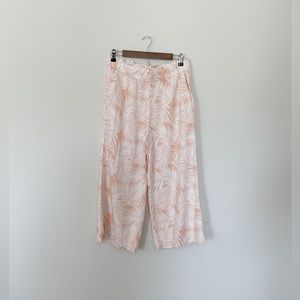 Land n’ Sea • Wide Leg Cropped Palm Print Linen Pants
